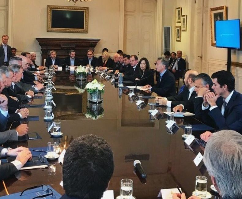 Gobernadores deberán cambiar esquemas de recaudación para cumplir el pacto fiscal