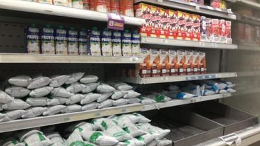 Alertan sobre un posible faltante de leche en góndolas