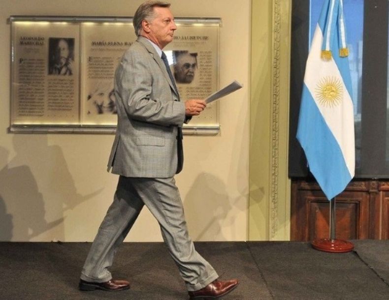Aranguren pide "reducir" el consumo energético en horas pico