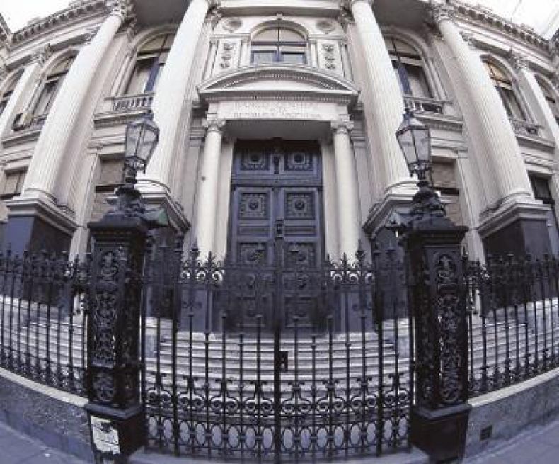 El Gobierno dispone de una "mesa de trabajo permanente" para combatir al dólar ilegal