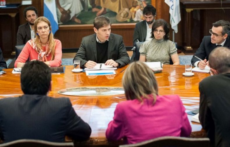 Automotrices prometieron no despedir operarios en 2014