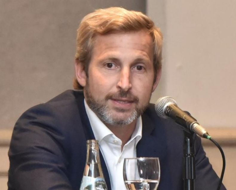 "Sturzenegger va a continuar en el Banco Central"