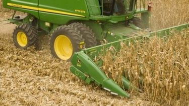 Las ventas de cosechadoras bajaron más de 16% en el primer cuatrimestre