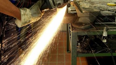 Detectan que la industria cayó un 1,8 por ciento en marzo