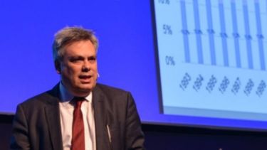 "Nunca el gasto público bajó tres años seguidos" sin una crisis
