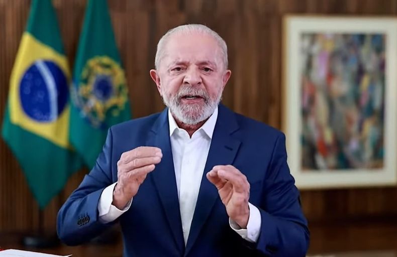 Lula defiende el derecho de los BRICS a sustituir el dólar