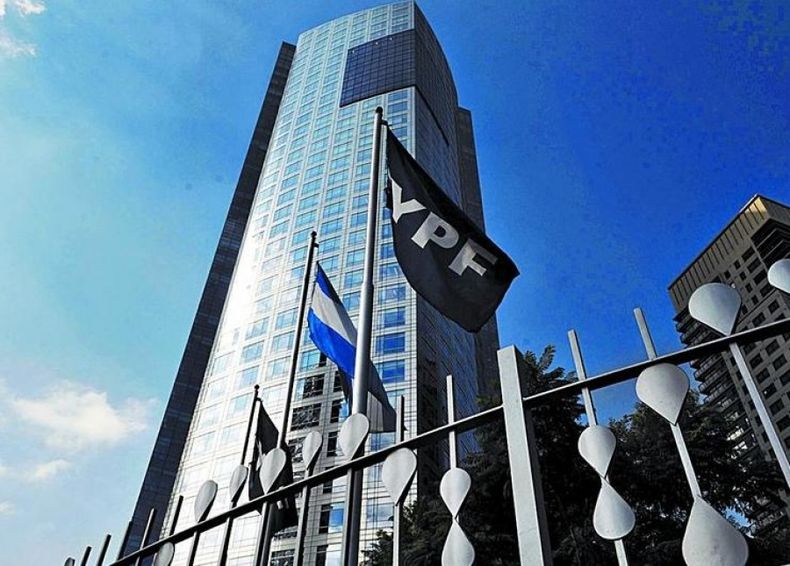 Como el Gobierno, YPF también apuesta al financiamiento con bonos