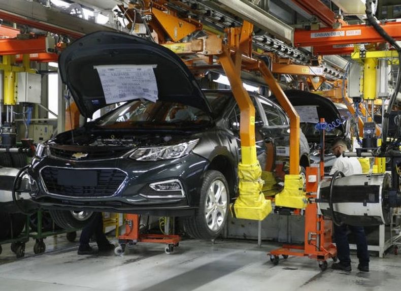 Comienza a funcionar la política automotriz común con Brasil
