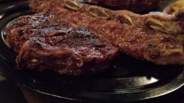 "Quieren hacer comer a los argentinos hueso y grasa"