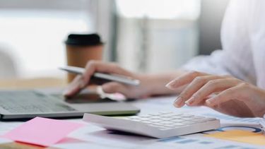 Lidiando con la presión tributaria nacional. Lidiando con la presión tributaria nacional.