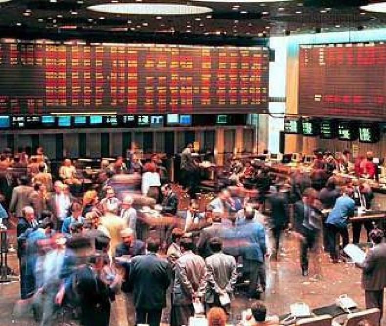 La Bolsa no pudo despegarse de la tendencia negativa de Wall Street