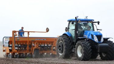 Productores santafesinos decidieron frenar la siembra de maíz y soja