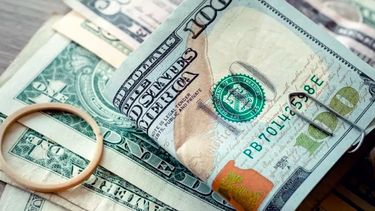El dólar blue sube $430 en lo que va de 2024.