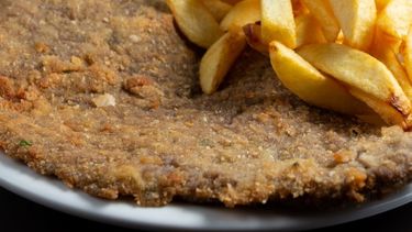 La clásica milanesa de carne argentina.