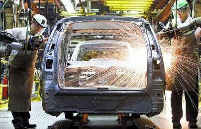 La industria tuvo un caída de 1,5 por ciento en abril